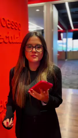 Quer saber quanto um profissonal de marketing aqui da Staage ganha? Então assiste esse vídeo até o final!! 🧡 #marketing #marketingdigital #staage #growth #gmp #growthmindset 