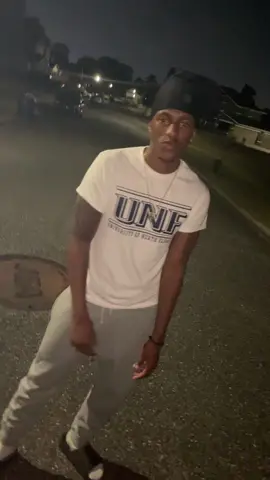 We are twins just a few years apart! #fypage #viral #trending #letsdance 