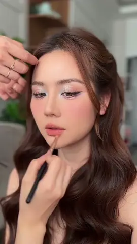 Makeup look siêu xinh cho diễn viên @Huyền Lizzie #xuhuong #fyp #phuongkoidaotaomakeup #phuongkoimakeup 