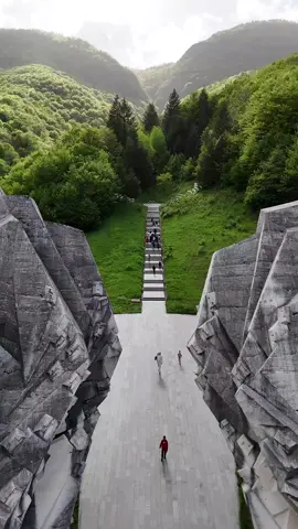 #tjentište #tjentiste #nationalpark #nemzetipark #bosnia🇧🇦 #travel #dji #foča #sutjeska #sutjeskanationalpark #hercegovina #beautifull #nature #warmemorial 