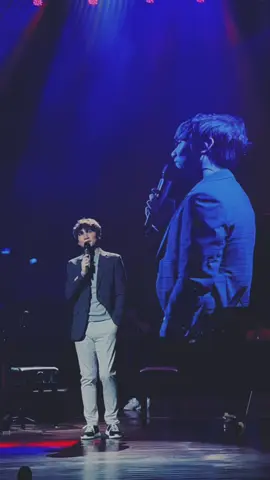 Giờ mới biết làm gì có ai....yêu mãi một người em ơi :(  #mrsiro #nhacmrsiro #sirocon #nhachaymoingay #fancamfromsirocon #fanconcertmrsiro #tiktokgiaitri #guongmatlalam #lamgicoaiyeumaimotnguoiemoi 