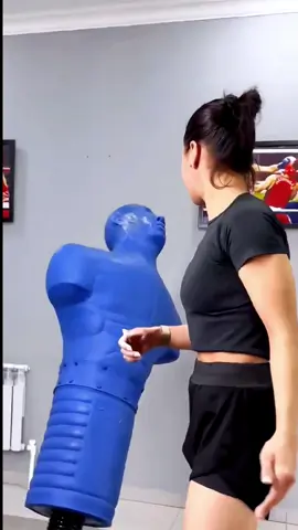 Şapalaq necə vurular! #CapCut #boxingman #punchbag 