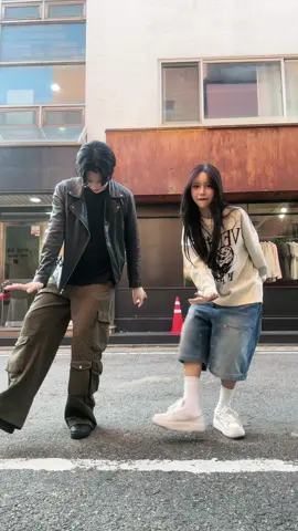 หยุมหัวทุกวันค่ะ หลักฐานมี5555555 😠  @Nate Kim  #fyp #foryou #trending #viral #couple #internationalcouple #koreancouple #thaicouple #koreanboyfriend #trend #OOTD #แกล้งแฟน #ผู้ชายเกาหลี #แฟนเกาหลี #seoul #street #dance #เต้น2คน 