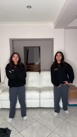 Why’d twin walk out of frame 💀😂