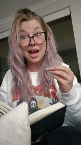 I'm a simple person and need friends that support my unhealthy book buying habits 😅 #booktokaus #BookTok #bookish #booktokaustralia #booktokgirlies 