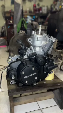 Vaporblasting X Powdercoanting mesin Ninja, hitam gaada obat 🤩.#ddvapourblasting #vapourblasting #powdercoating #2stoker🔥🔥 #ninjass 