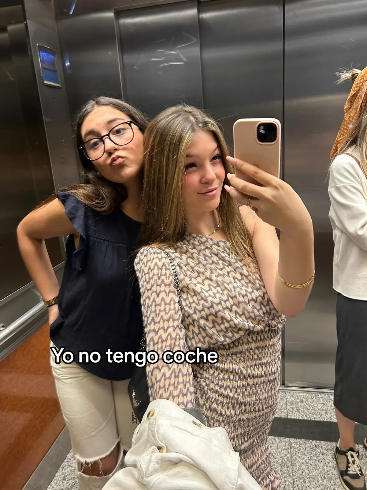 Un beso cari 💋💋 #papi #porsche #trending #fyp 