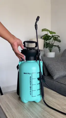 Semprotan rumput Isku, cocok utk yg hoby siram tanaman atau rumput #fyl #fyp #foryoupage #semprotan rumput