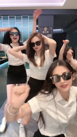 廣大的網友們 蔡醫師的影片太多，請問第二個是什麼式？求解😆 #蔡醫師 #博元婦產科  #蔡醫師棒式 #上推薦  #fyp   @𝐌𝐦𝐦𝐦𝐦 @Dian  Wang @十一 