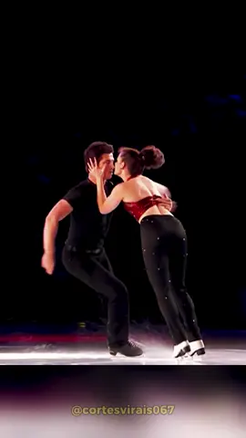 Tessa Virtue and Scott Moir, a beautiful couple in sport 🥰🥰 . . Follow for more 🫰🫰  #tessaandscott #patinacaoartistica #patinacaonogelo #IceSkating #figureskating #patinajesobrehielo 