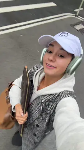 Éternellement reconnaissante ⌛️🦋  Merci pour tout ! 🫶🏼🫶🏼🫶🏼 @TikTok France #metgala #metgala2024 invitation