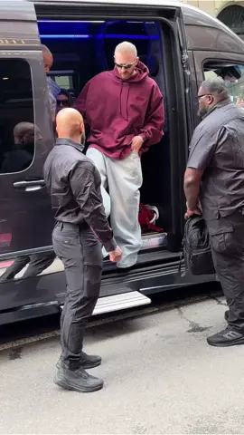 @Doja Cat looking amazing @The Mark Hotel #metgala #metgala2024 #foryoupage #dojocat #dojacat #complex #nikoncreators #nyc #themarkhotel #metgalaoutfits 