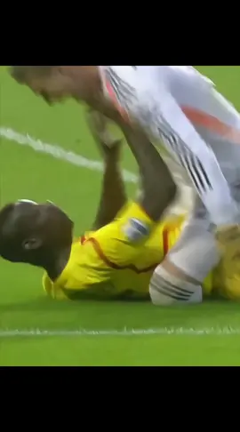 Balotelli crazy moments  #balotelli #mariobalotelli #mario #crazymoments #fotball #futbol #football #fy 