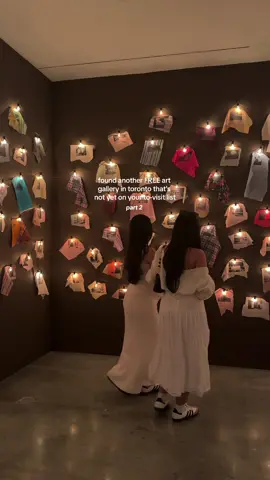 free & fun date idea in toronto 🎨🖌️ @The Power Plant #thingstodotoronto #artgallery #powerplant #torontoharbourfront #torontoactivities #artexhibiton #gallerydate #artmuseum #freeartgallery #freethingstodo #funthingstodo #torontolife #torontoart #dateideas 