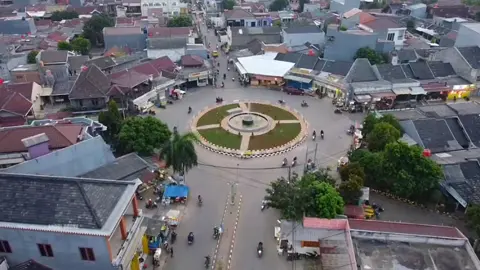 perumahan gerama puri taman sari . sekarang gerama puri cibitung punya air mancur . #fypシ゚viral #fypシ #djimini2 #viewdrone #cibitung #wanasari #geramapuricibitung 