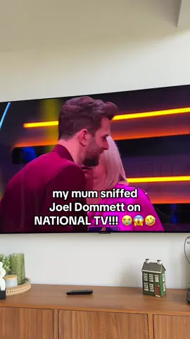 I can’t believe my mum did that on NATIONAL TV!! Sorry @joeldommett  !!! Who thinks I should buy my brother a bed and my mum a vacuum cleaner? 🙈😭🤣 link to support @Canine Partners is in my b i o 💕 @ITVX #comedy #inwithashout #uktv #tv #uk 