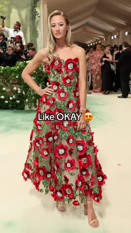 She’s an icon, she’s a legend and she is the THE moment 😍 #nellykorda #metgala #golf 