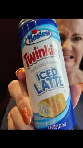 #letseat #twinkies #twinkieicedlatte #twinkielatte #allinadayswork #tabbuddies #creatorsearchinsights #coffeetiktok #coffeetalk #coffeereview #tabbuddy 