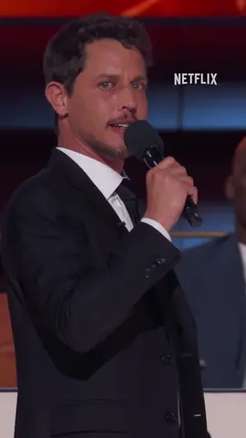 Kevin Hart's response to this moment had me in stitches #TomBradyRoast #TonyHinchcliffe #SamJay #NetflixIsAJokeFest @netflix