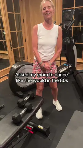 Lolllll •   #fyp #grwm #momsontiktok #80s #dancing 