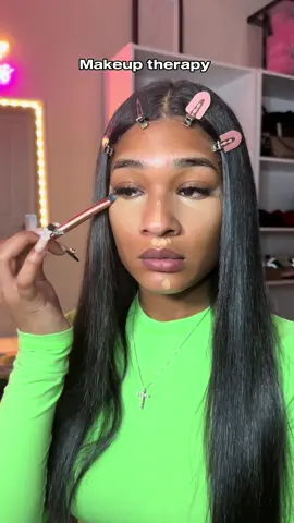 Makeup therapy 💚 #makeup #makeuptutorial #makeuptherapy #blackgirlmakeup #nomakeupmakeup #naturalmakeup #makeuptransformation 