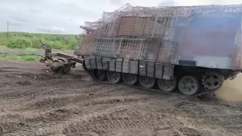 A longer video of a Russian armored shed with a mine trawl. (Like, Comment, Subscribe) #Russia🇷🇺 #RussianArmedForces #ArmedForcesofRussia #RussianGroundForces #ArmoredShed #MineTrawl #TurtleTank 