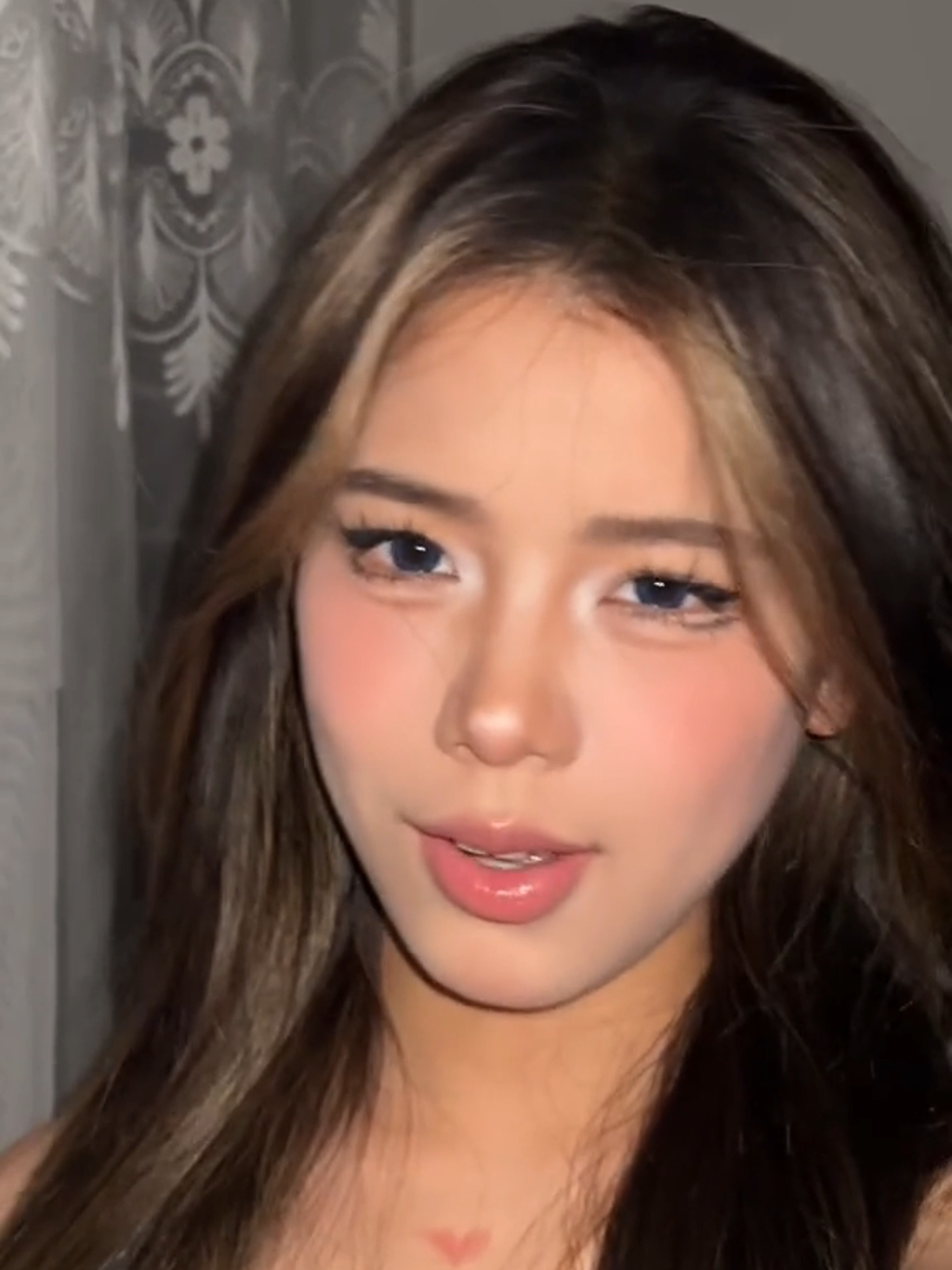 The secret to glammed makeup: Esther Bunny Single-Colour Highlighter！Elevate your look have your chic style！✨💄 #flortte #florttebeauty #makeup #makeuptutorial #beautyhacks #beauty #douyinmakeup