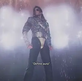 He had people fainting by just standing still 😭 #michaeljackson #musictiktok #kingofpop #Aura #viral #fypシ゚ 