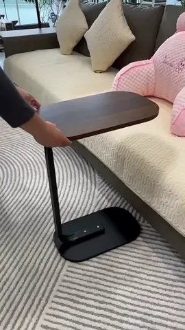 Metal C-shaped side table #table #study #computer #coffeetable #livingroom #desk #tiktok #foryou 