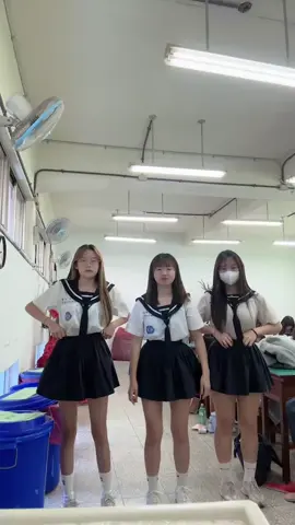 這首歌真的好可愛😻但我的朋友們更可愛