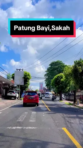 Pertigaan ini lebih familiar dengan sebutan Patung Bayi,Sakah Ada yang punya kenangan lewat sini😍 #sukawati #sukawati_gianyar_bali #nasitempongmbakrida #gianyar #jalanjalan #otw #melali #bali 