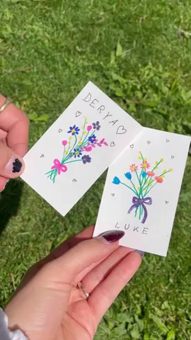 Drawing our names as flower🌸🌷🌻