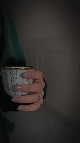 تعتذر لمن؟وعلى اشخاص كمان. #CapCut 