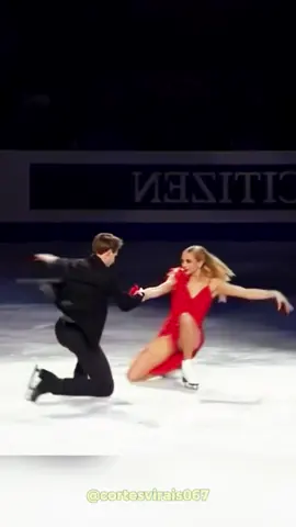 Victoria Sinitsina and Nikita Katsalapov, passionate presentation 🥰🥰🥰🔥 . . Follow for more 🫰🫰 #patinacaoartistica #patinacaonogelo #IceSkating #figureskating #patinajesobrehielo 