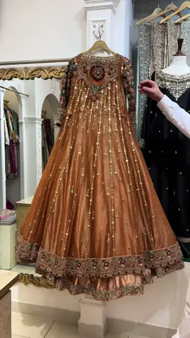 Zarri palace universityroad mall of kpk peshawar . Worldwide delavery available . For more designs visit instagram for order order visit outlet or contact on whatsapp. #zarripalace #zaripalaceofficial #zarripalacepeshawar #peshawarbridalshop #bridalshoppeshawar #zaripalacepeshawar #bridalshop #zaripalace_universityroad 