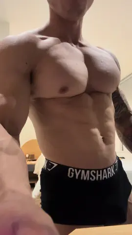 Nôn thi quá ngủ có 3 tiếng dậy r kkkk