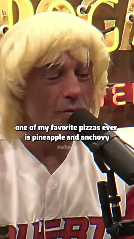 Joe Rogan and Elon Musk order pizza..🍕😂#joerogan #elonmusk #podcast
