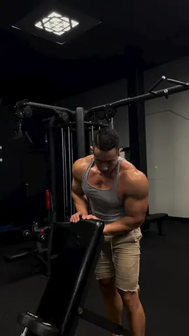 How to perform “BENT OVER DUMBBELL SIDE LATERAL” perfectly ✅ For your dream body, check out our new and improved Power Workout Program 💪🏻 Link in bio ⬆️ #sports #GymTok #gymmotivation #Fitness #workout  #viralvideo #viral #bodybuilding #bodybuilder #shoulders #shoulderworkout 