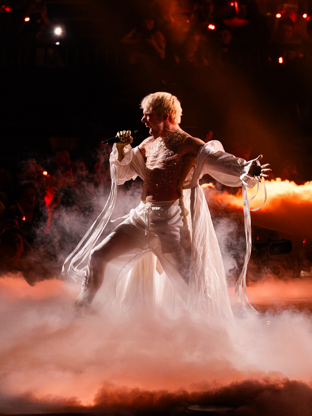 @mustiimusic puts all his power behind that performance for Belgium in Malmö Arena tonight 🇧🇪 #Eurovision2024 #BeforeThePartysOver   📲 Cast your vote at esc.vote