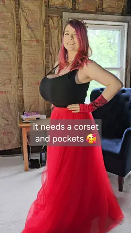 it's time to redo my Red queen costume #cosplay #sewing #DIY #queen #sweetvcrown #redqueen 