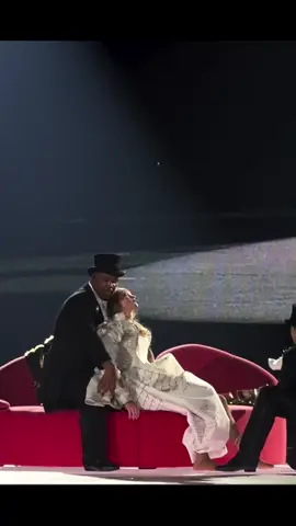 I Can Do It With A Broken Heart- The Eras Tour FULL PERFORMANCE #taylorswift #swiftie #fyp #taylorsversion #swiftie #ICDIWABH #icandoitwithabrokenheart #erastourparis #theerastour #ts #THETORTUREDPOETSDEPARTMENT #ttpd #taylorswift #swifttok @Taylor Swift 