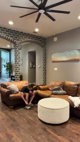 Heads up 😂😂😂 @Jlo1017 #fyp #flying #theone #foryou 