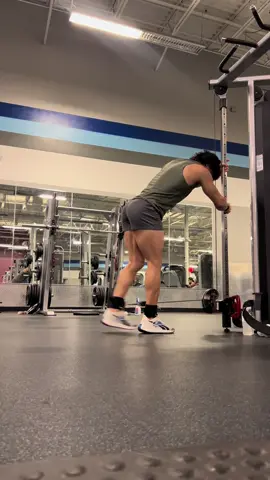 Targeting those glutes!!! 🍑🔥#donkeykicks  #glutesworkout #fitnessmotivation #fitnessboy #curlyboy #physiqueupdate #corpo #bodyinfluence 