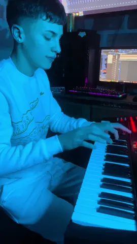 Cummbiaa 🤪🎹 @MEDRANO TOBIAS ❤️‍🔥 @La T y La M @Matias Rapen #latylam #punteos #cumbiaargentina 