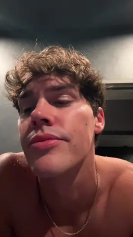 “no im not😐” lol (shoulder’s are peeling, ignore it)