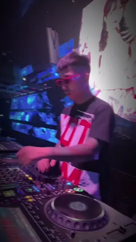 Đến hẹn lại lên 🛩️ Cô Gái Ở Phương Xa Nhạc Hoa Remix 🛩️ Dj Thành Diamond 🛩️  #nhac #nhacnaychillphet #nhachaymoingay #nhachay 