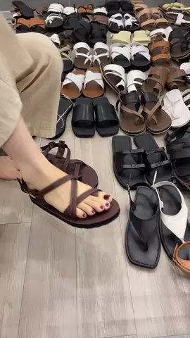 Sandal đi học rẻ lắm ạ