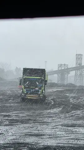 #kuliboy🤙😜🚀  #hino500  #haulingtapin  #haulingbatubara  #haulingkalimantan 