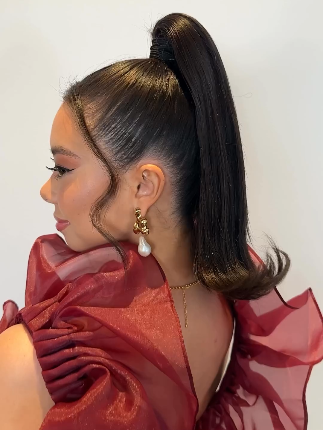 @ausfw has began!! We loved this sleek 60's ponytail styled by @chantellemareehair at last years ghd styling suite using ghd classic curl tong. 💕 @taramilktea