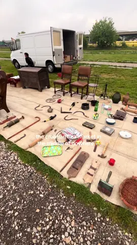 ill do anything for a deal!! absolutely begailed by a bargain!! #fleamarket #thrifted #farmersmarket #croatian #croatia #hrelic #dolac 